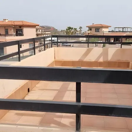 Casa Topik, Family And Surfhouse Holiday home *