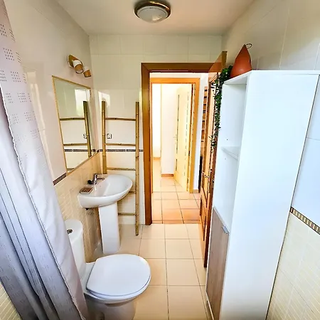 Casa Topik, Family And Surfhouse Holiday home *